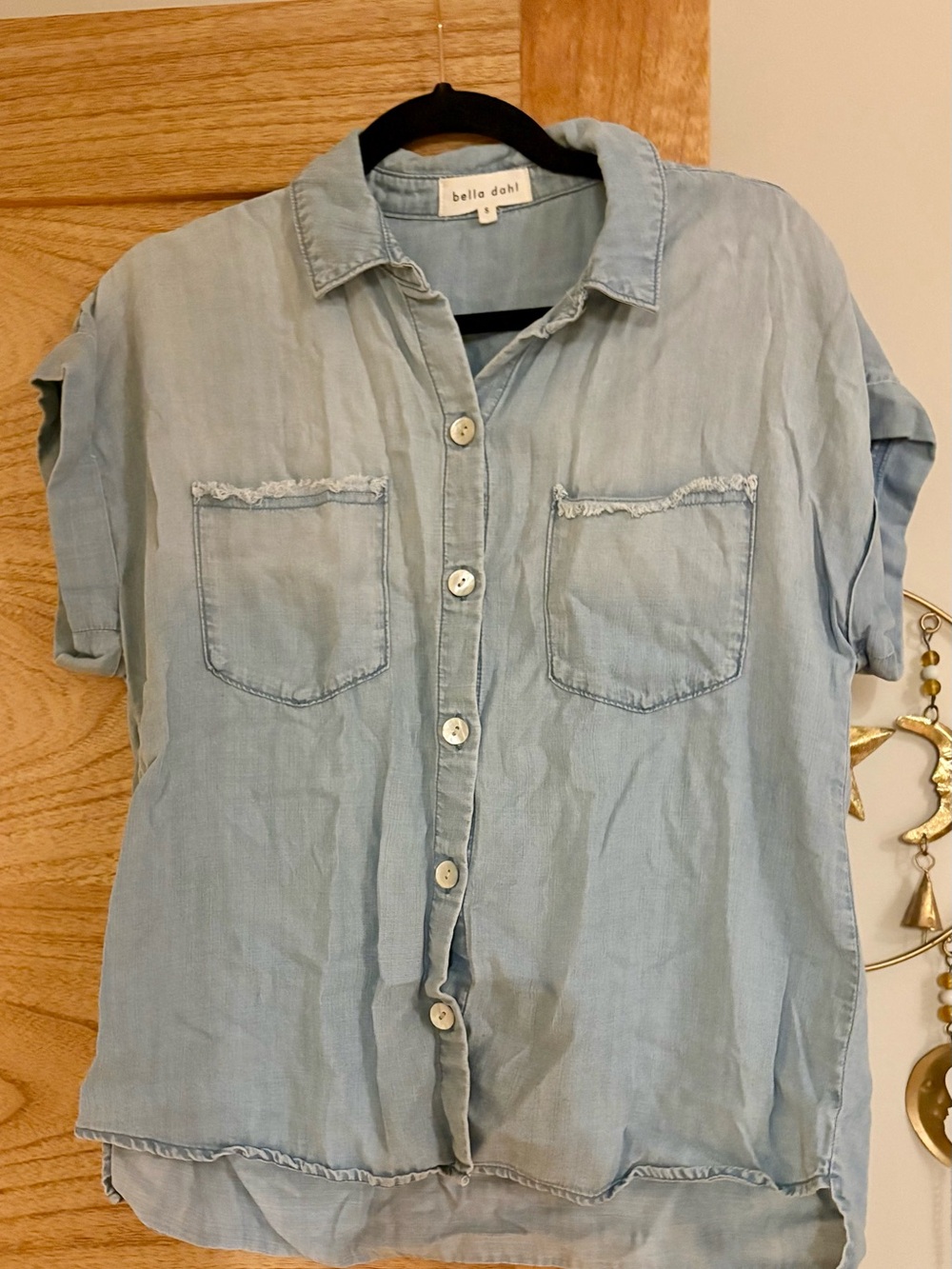 Bella Dahl Light Blue Short-Sleeve Button-Down Shirt